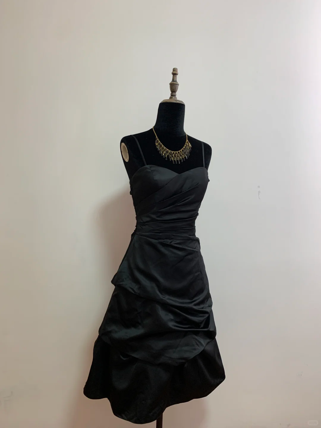 Black strapless fitted short ball gown R8683