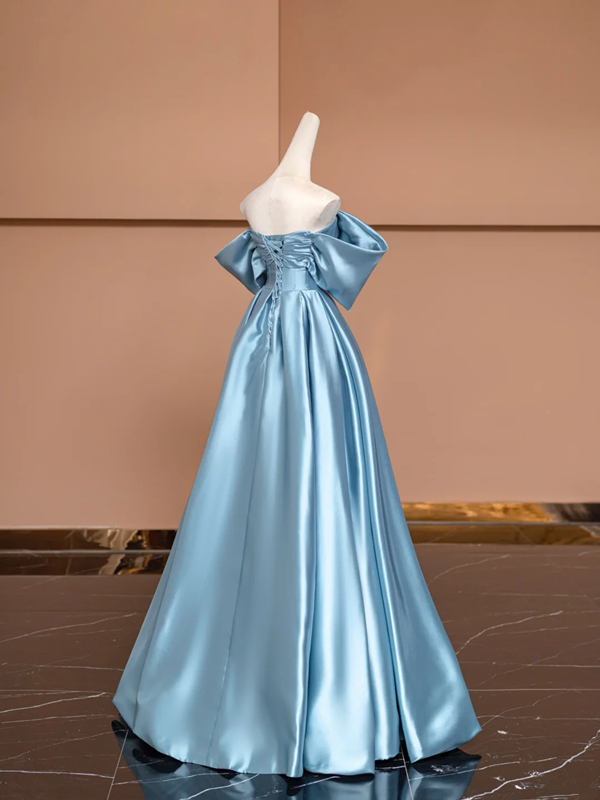 Light blue off-the-shoulder fitted waist long ball gown R8495