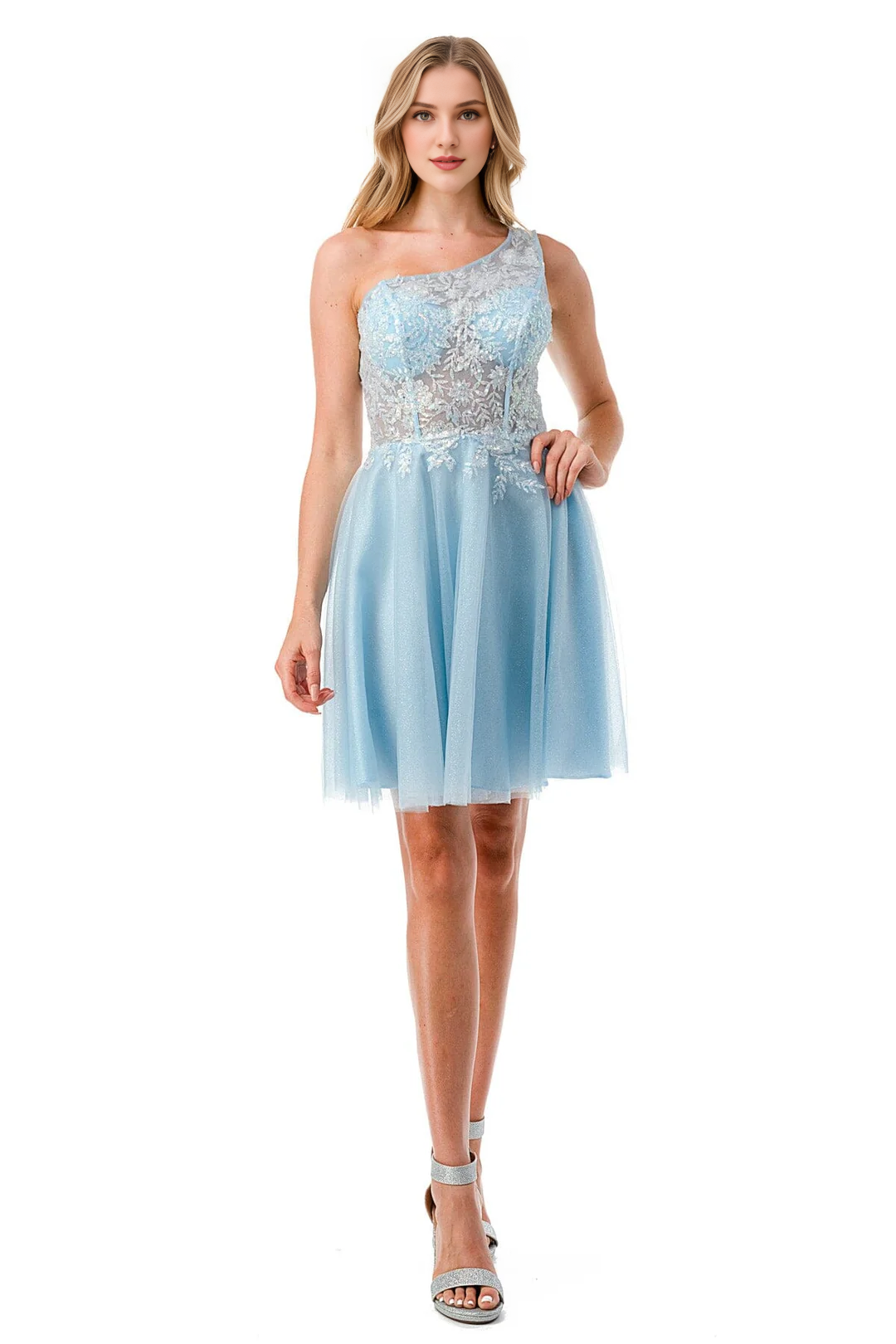 One shoulder short dress paired with A-line skirt