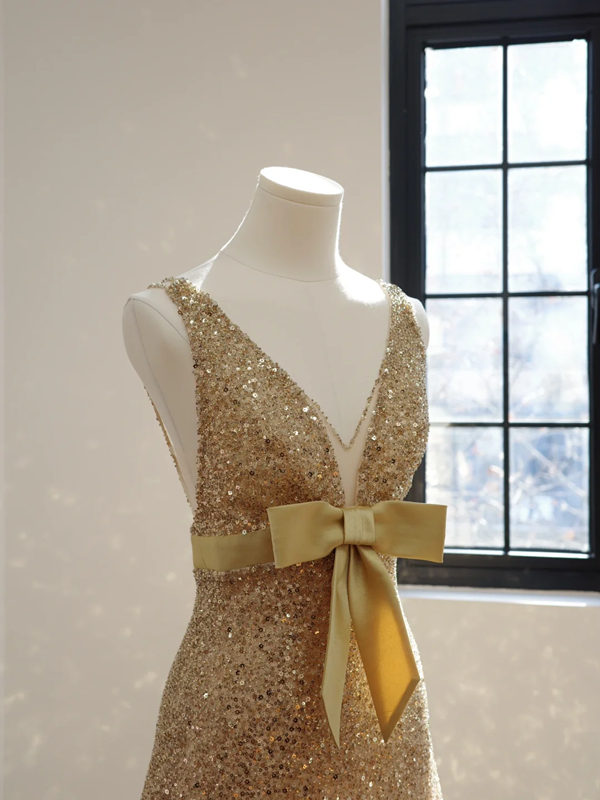 Gold V-neck fitted sequined long ball gown, perfect for a sexy bridal gown R8484