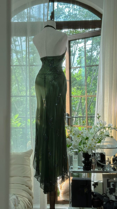 Green halter-neck fitted waist bodycon ball gown R6559