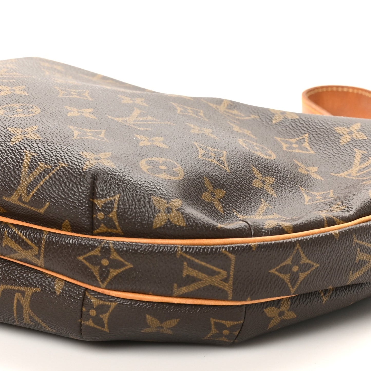 Monogram Croissant MM
