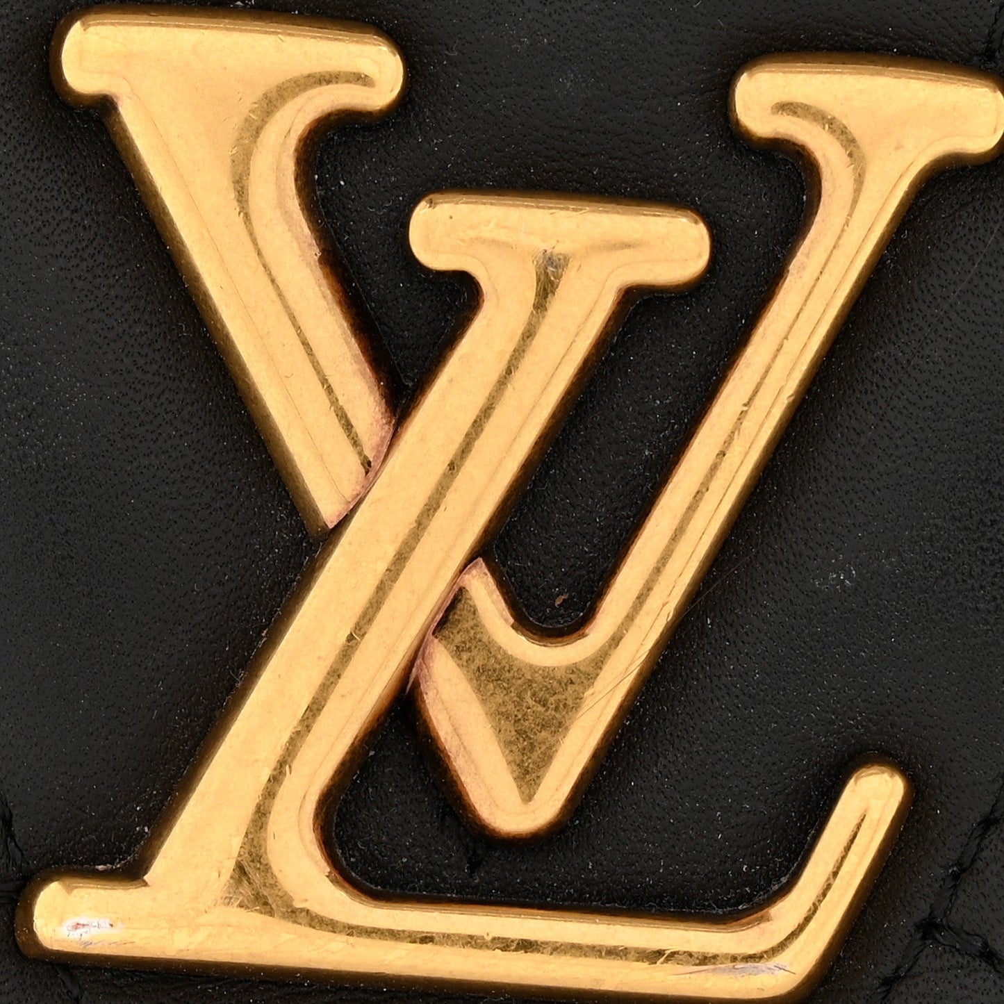 Calfskin New Wave Chain Pochette Black