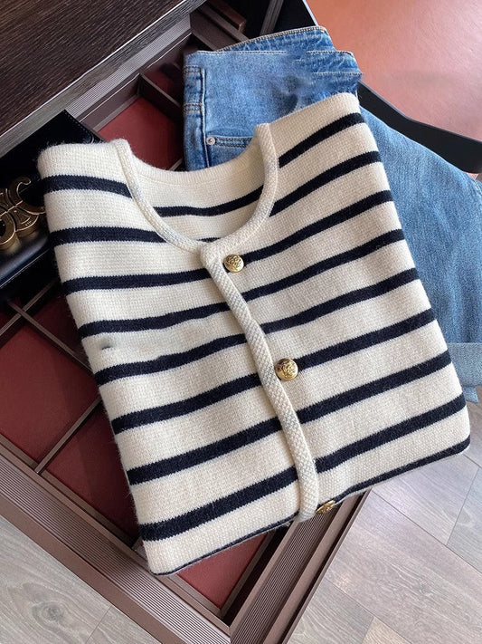 knitted top women's autumn new sweet and short sweater cardigan S3383