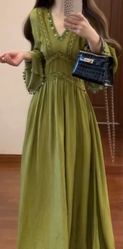 Green v-neck long-sleeved dress, niche style, no-collar retro waist temperament long skirt R0473
