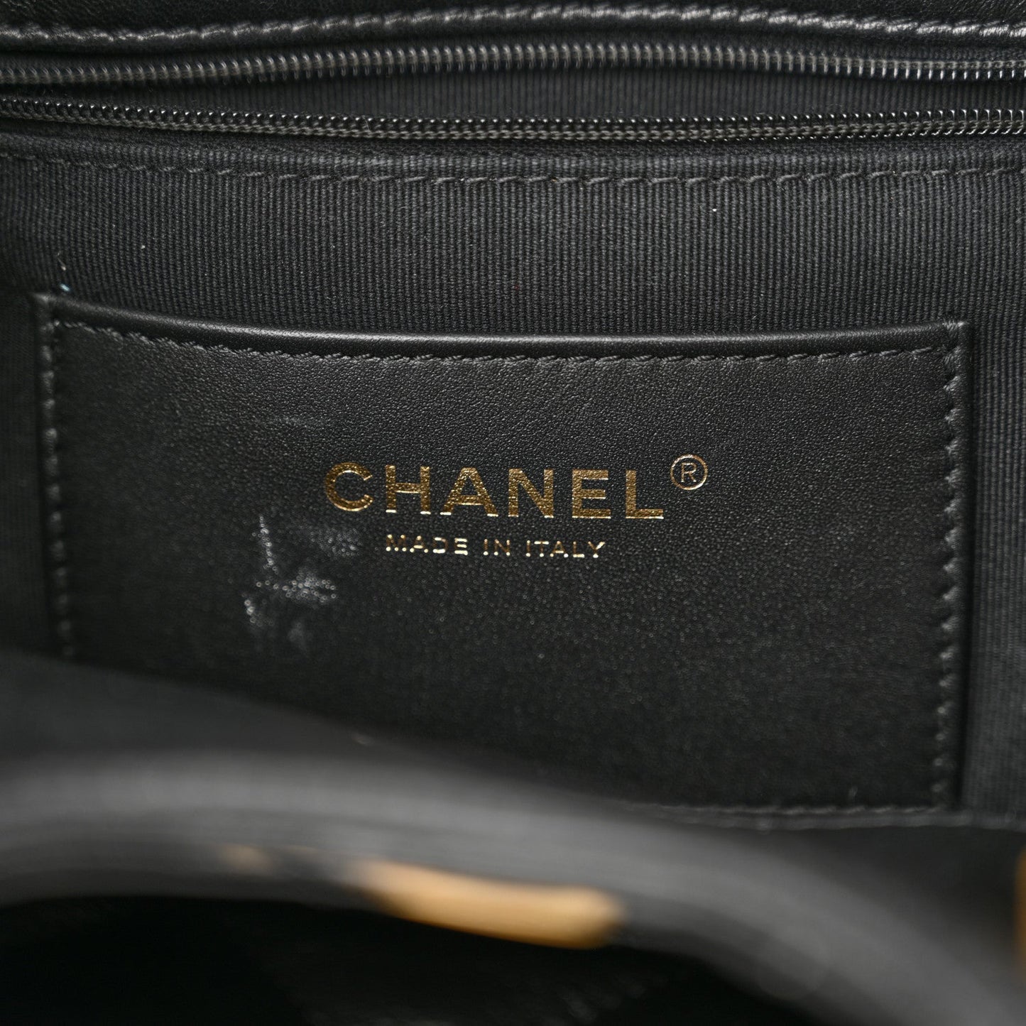 Shiny Lambskin Quilted CC Belt Shopping Bag Black