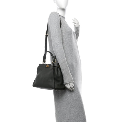Vitello Seta Shiny Nappa Medium Peekaboo Iconic Satchel Verde Prato Makeup