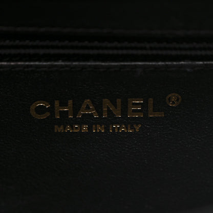 Caviar Quilted Medium Business Affinity Flap Black