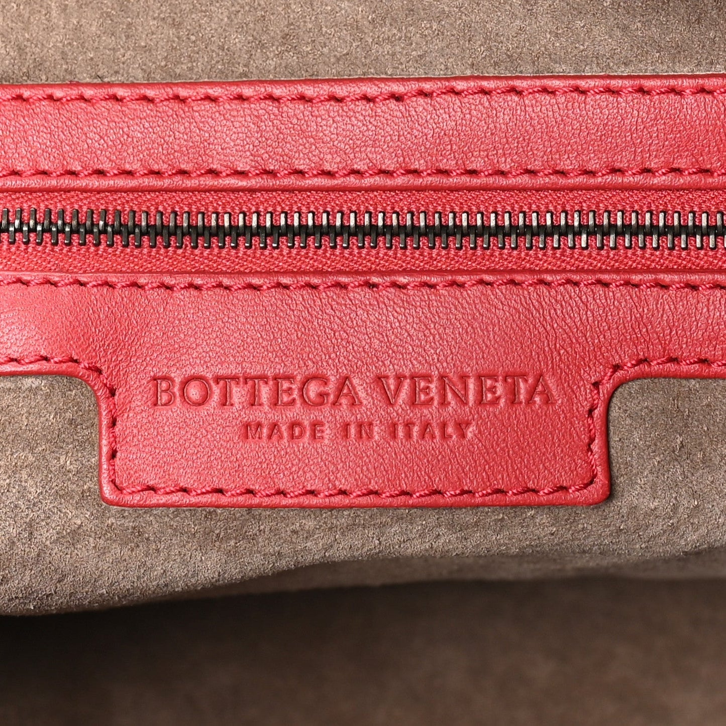 Nappa Intrecciato Large Veneta Hobo Red