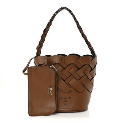 Vitello Intreccio Tress Bucket Bag Cognac Black