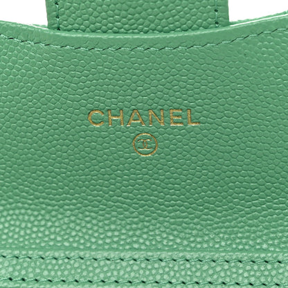 Caviar Quilted Flap Card Holder On Chain Light Green
