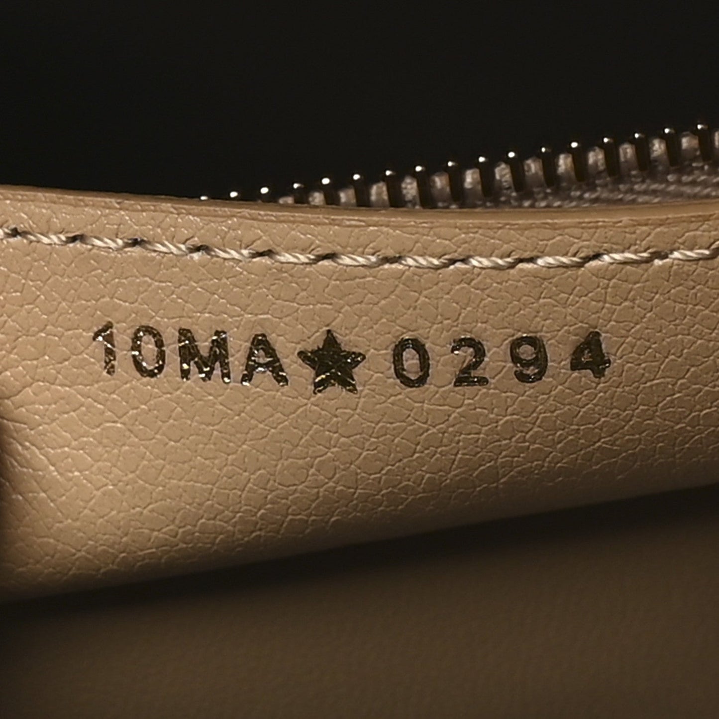 Calfskin Macrocannage Groove 20 Bag Biscuit