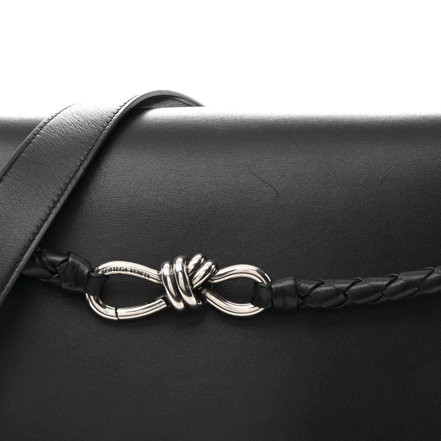 Calfskin Intrecciato Medium Andiamo Messenger Bag Black