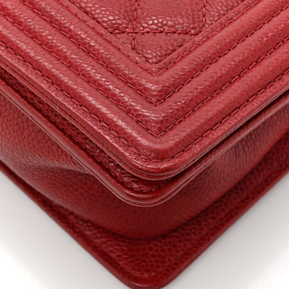 Caviar Quilted Medium Boy Flap Red