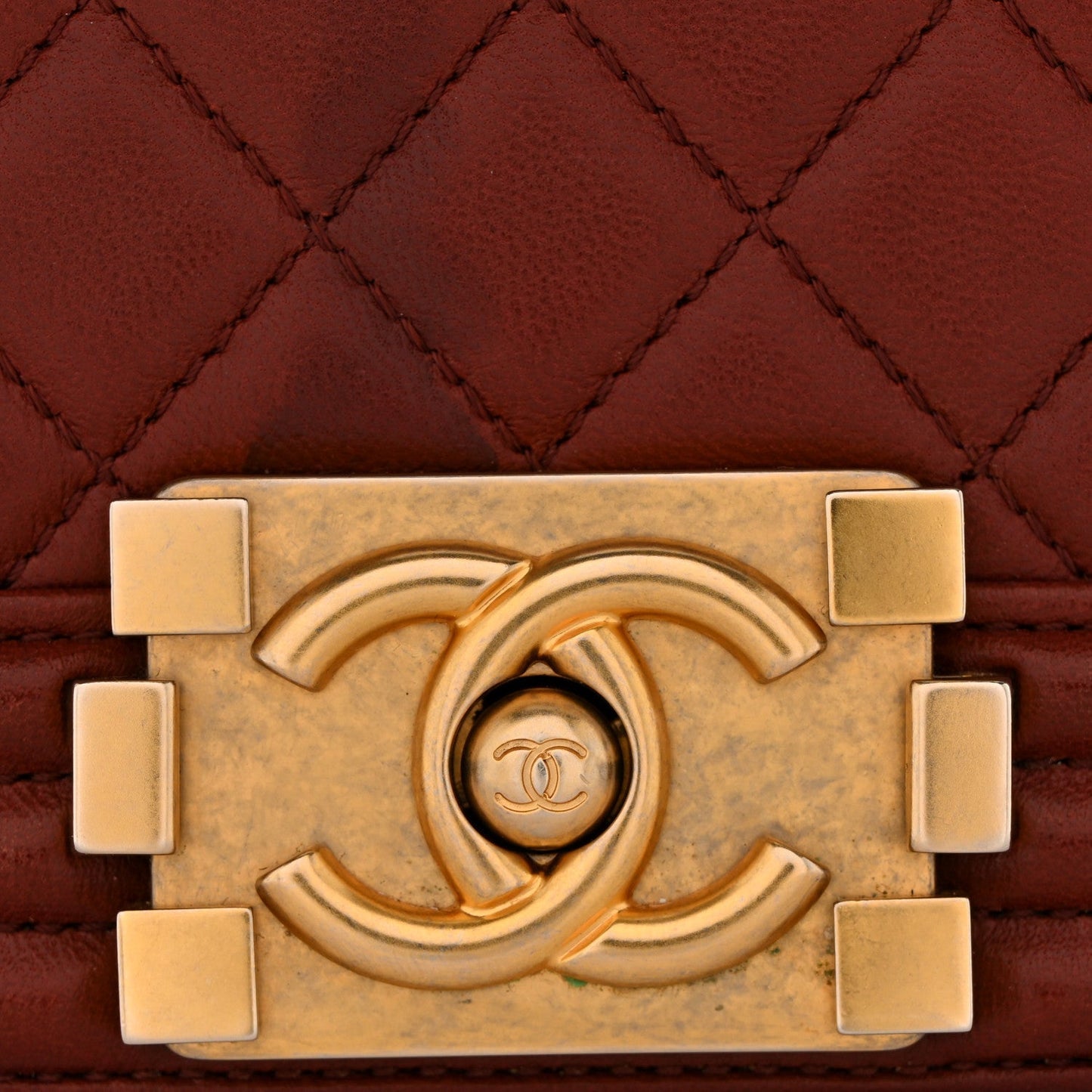 Lambskin Quilted Medium Boy Flap Burgundy