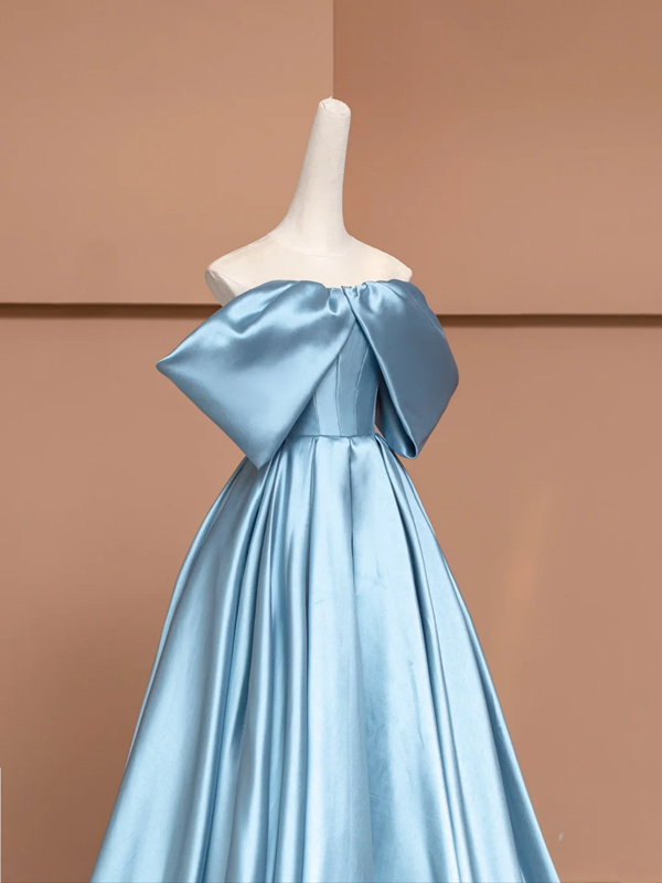 Light blue off-the-shoulder fitted waist long ball gown R8495