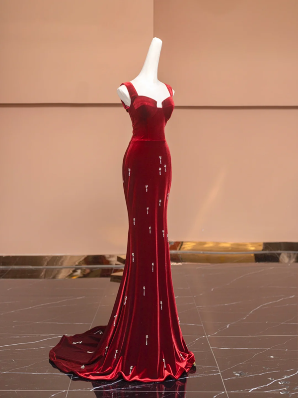 Red halter-neck, fitted, bodycon, sexy long ball gown/bridal dress R8496