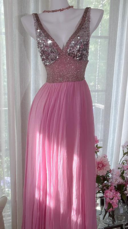 Light pink halter-neck fitted long ball gown R7655
