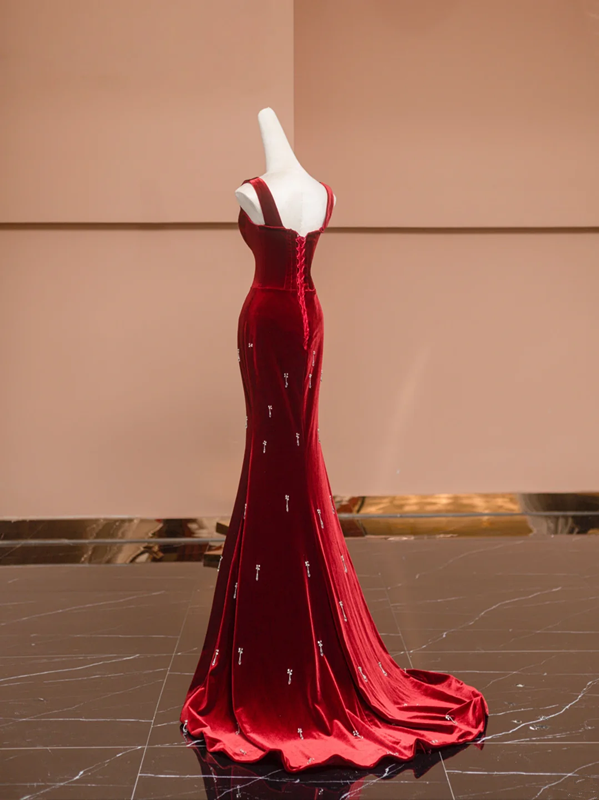 Red halter-neck, fitted, bodycon, sexy long ball gown/bridal dress R8496