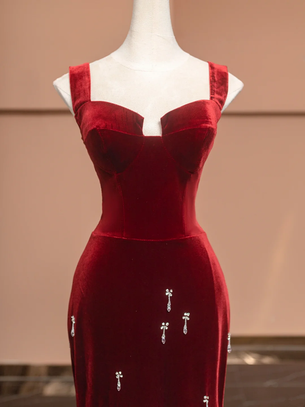 Red halter-neck, fitted, bodycon, sexy long ball gown/bridal dress R8496