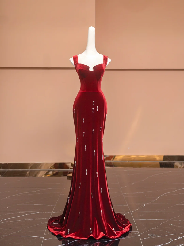 Red halter-neck, fitted, bodycon, sexy long ball gown/bridal dress R8496