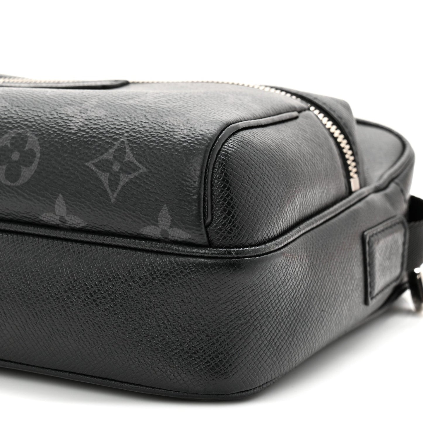 Taiga Monogram Eclipse Outdoor Messenger Black