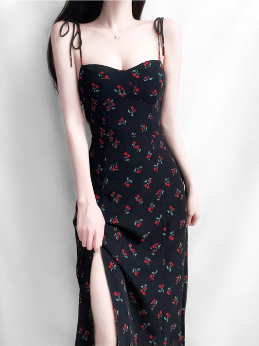 2025 Summer New French Retro Black Cherry Floral Slimming Suspender Dress R0979