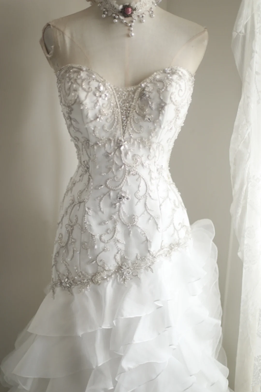 White strapless beaded fitted multi-layered long ball gown/bridal dress R6824