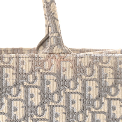 Oblique Medium Book Tote Grey