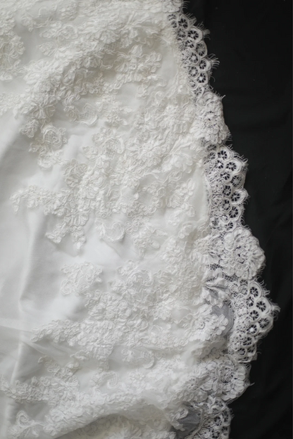 White sleeveless beaded fitted long ball gown/bridal dress R6826