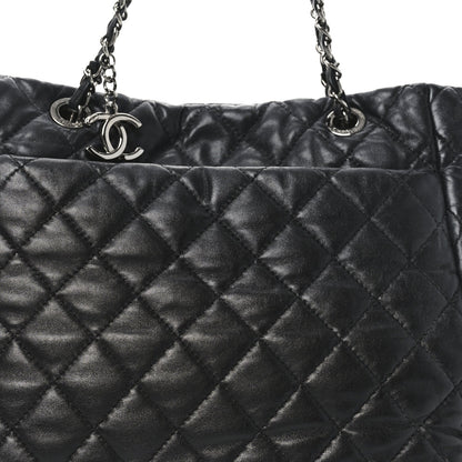 Lambskin Quilted Week End on Mars Tote Black