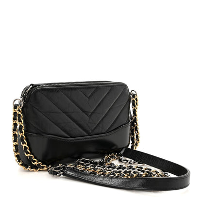 Aged Calfskin Chevron Quilted Small Gabrielle Clutch With Chain Black