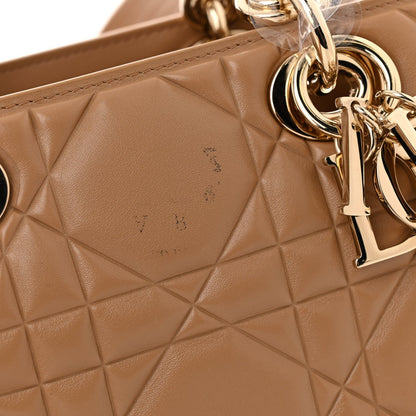 Calfskin Cannage Small The Lady 95.22 Beige