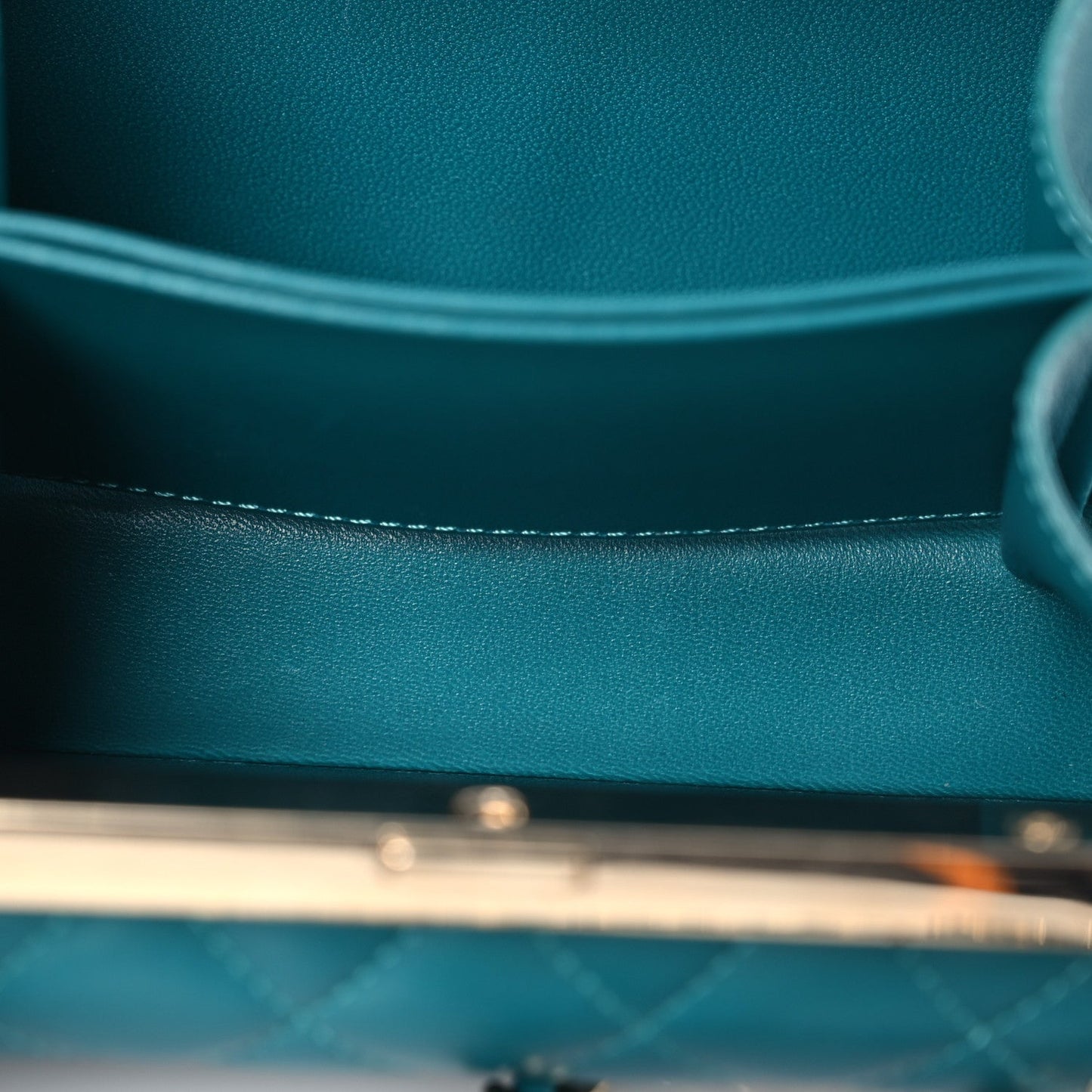 Lambskin Quilted Pearl CC Vanity Case Turquoise