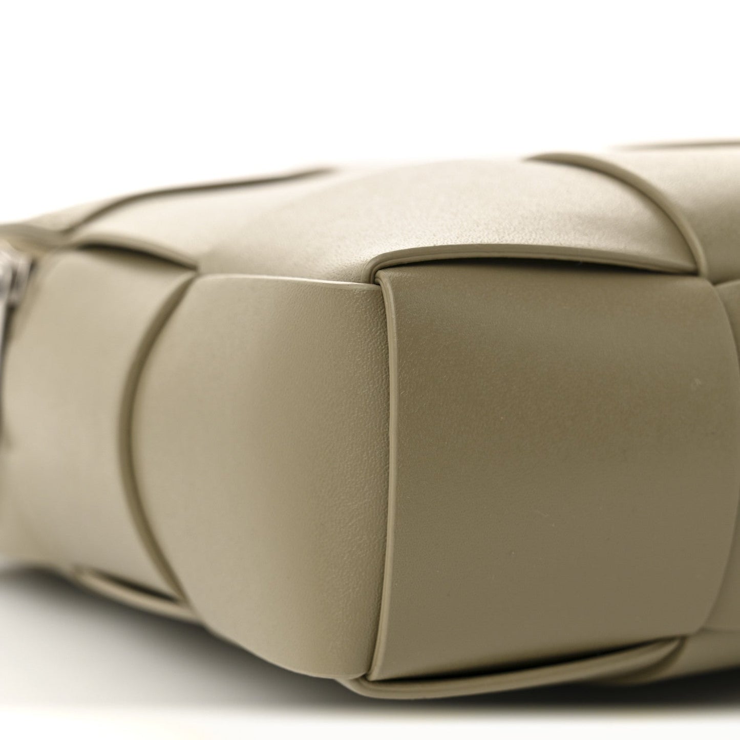 Lambskin Maxi Intrecciato Cassette Camera Bag Travertine
