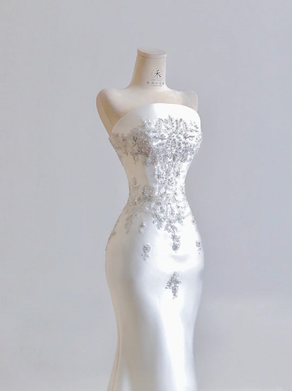 White strapless, fitted, bodycon long ball gown/bridal dress R8192