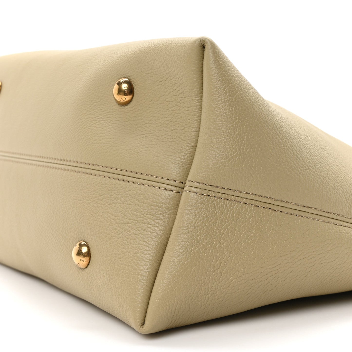 Grained Calfskin Low Key Hobo MM Clay