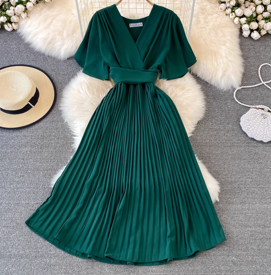 2025 new V-neck short-sleeved dress slim fit temperament waist tie big swing pleated long skirt R0345