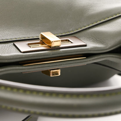 Vitello Seta Shiny Nappa Medium Peekaboo Iconic Satchel Verde Prato Makeup