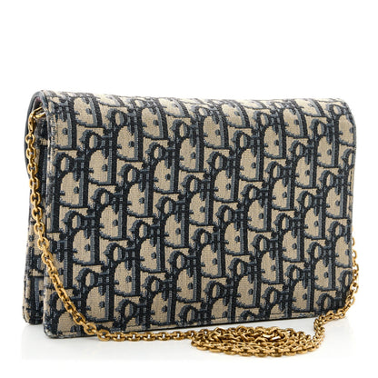 Oblique Saddle Chain Pouch Blue
