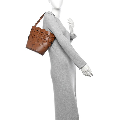 Vitello Intreccio Tress Bucket Bag Cognac Black