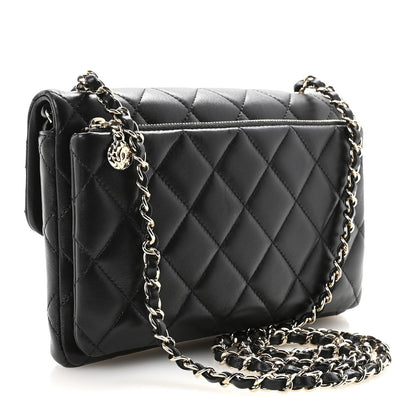 Lambskin Quilted CC Pocket Clutch With Chain Black
