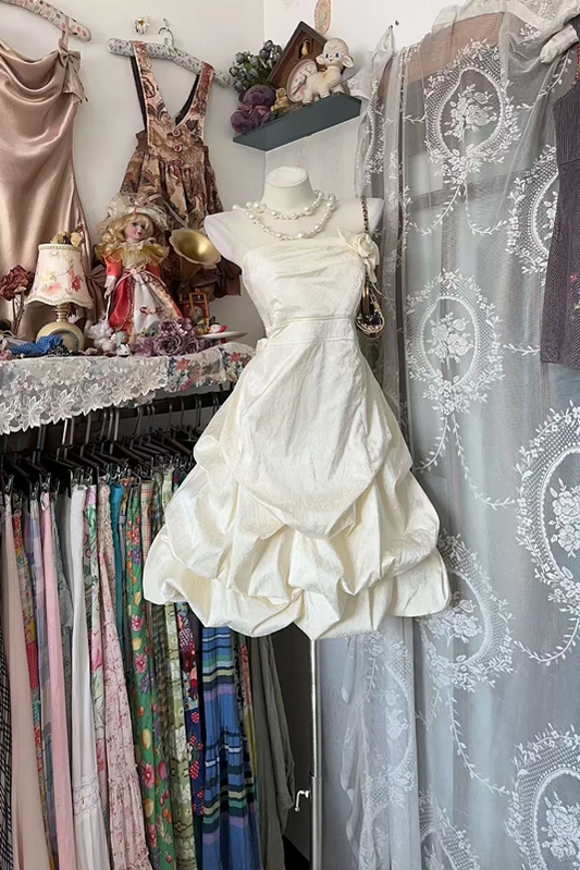 Ivory white strapless fitted waist short ball gown R7588