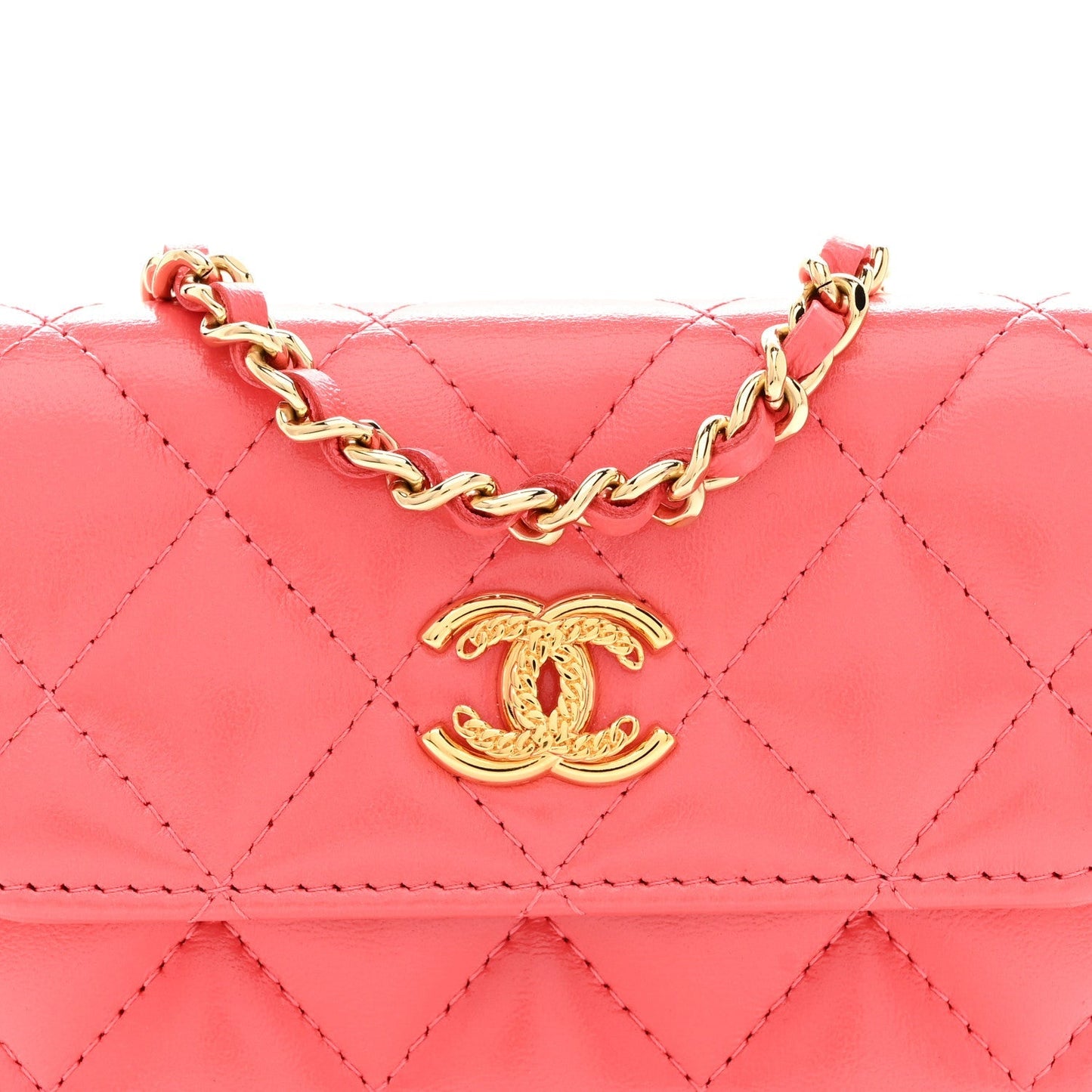 Shiny Lambskin Quilted Card Holder On Chain Pink