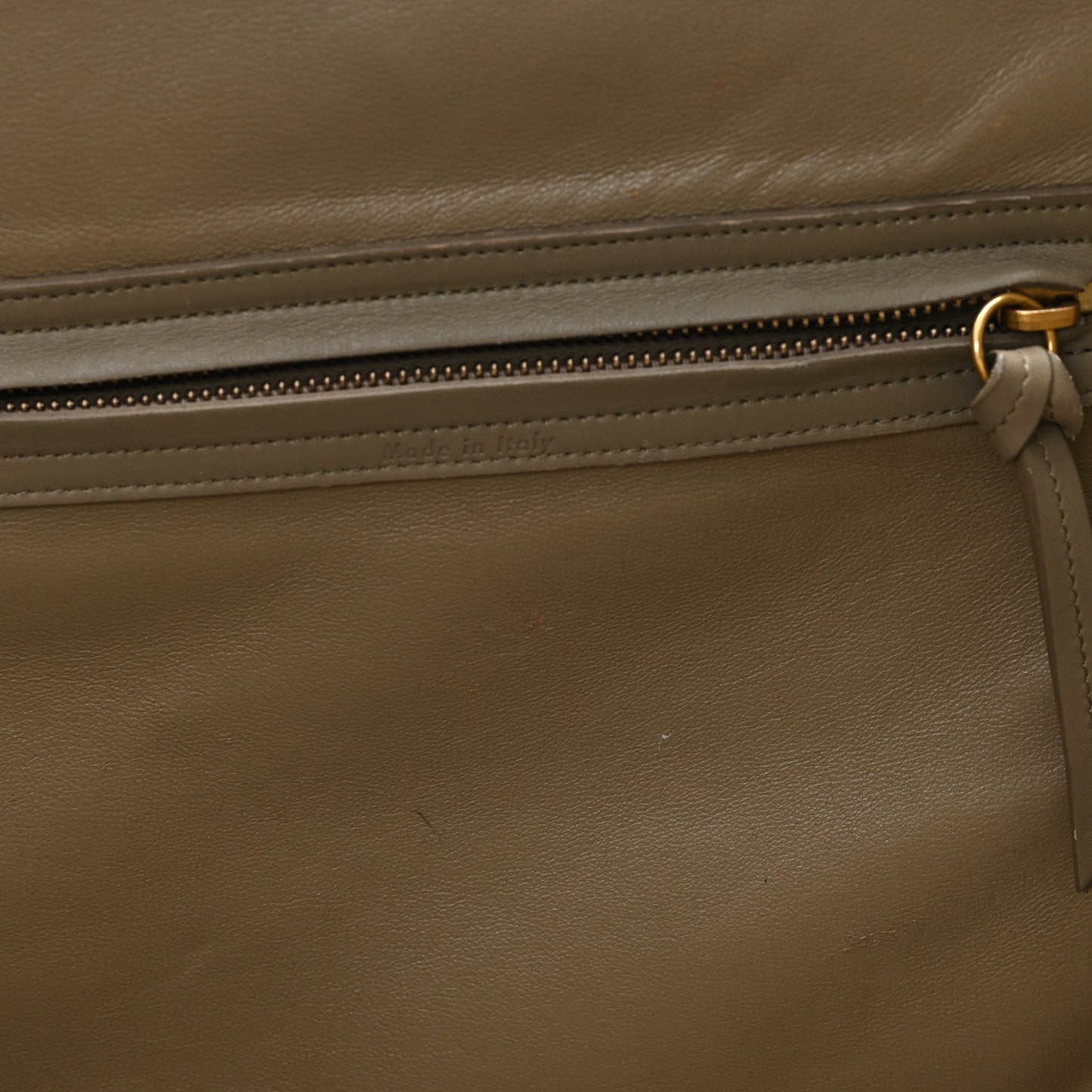 Crocodile Embossed Nubuck Medium Phantom Luggage Beige