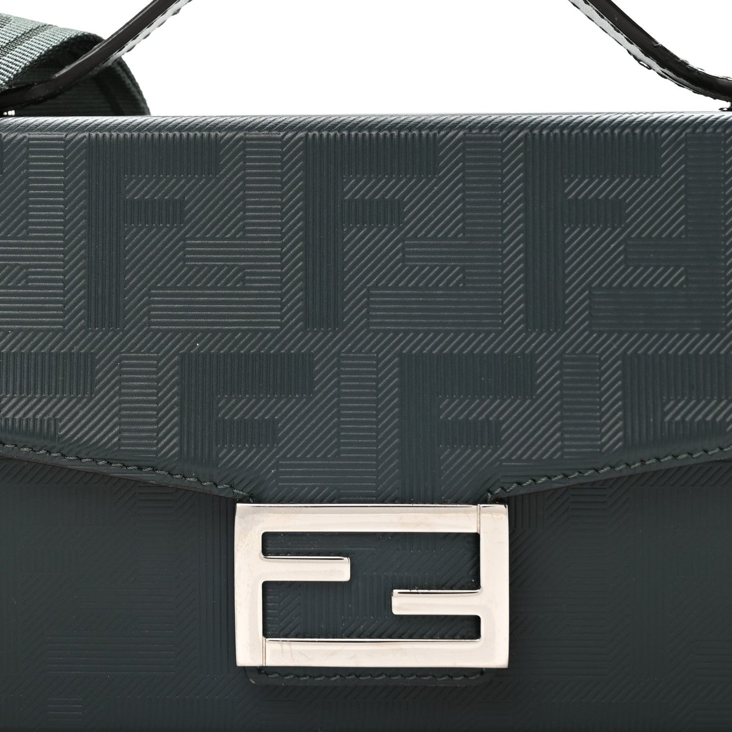 Vitello King FF Lines Embossed Baguette Soft Trunk Verde Inglese