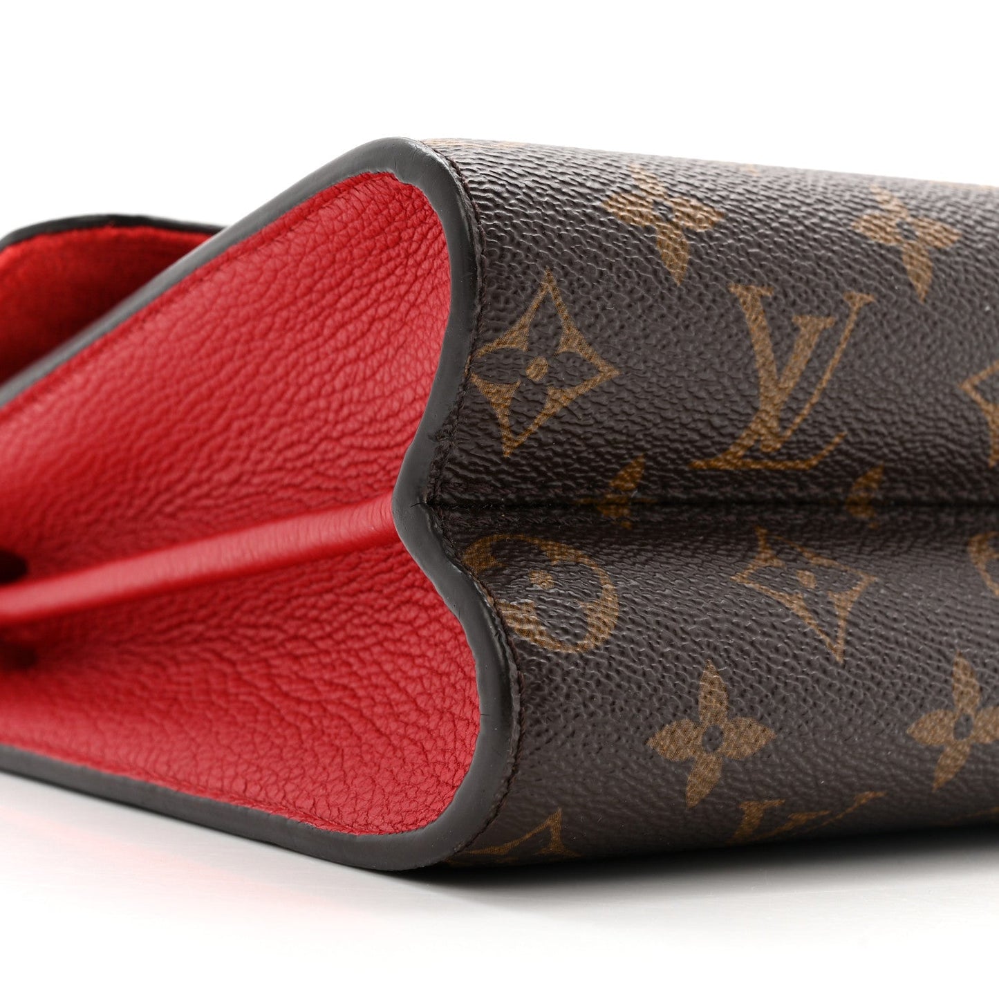 Monogram Victoire  Cherry