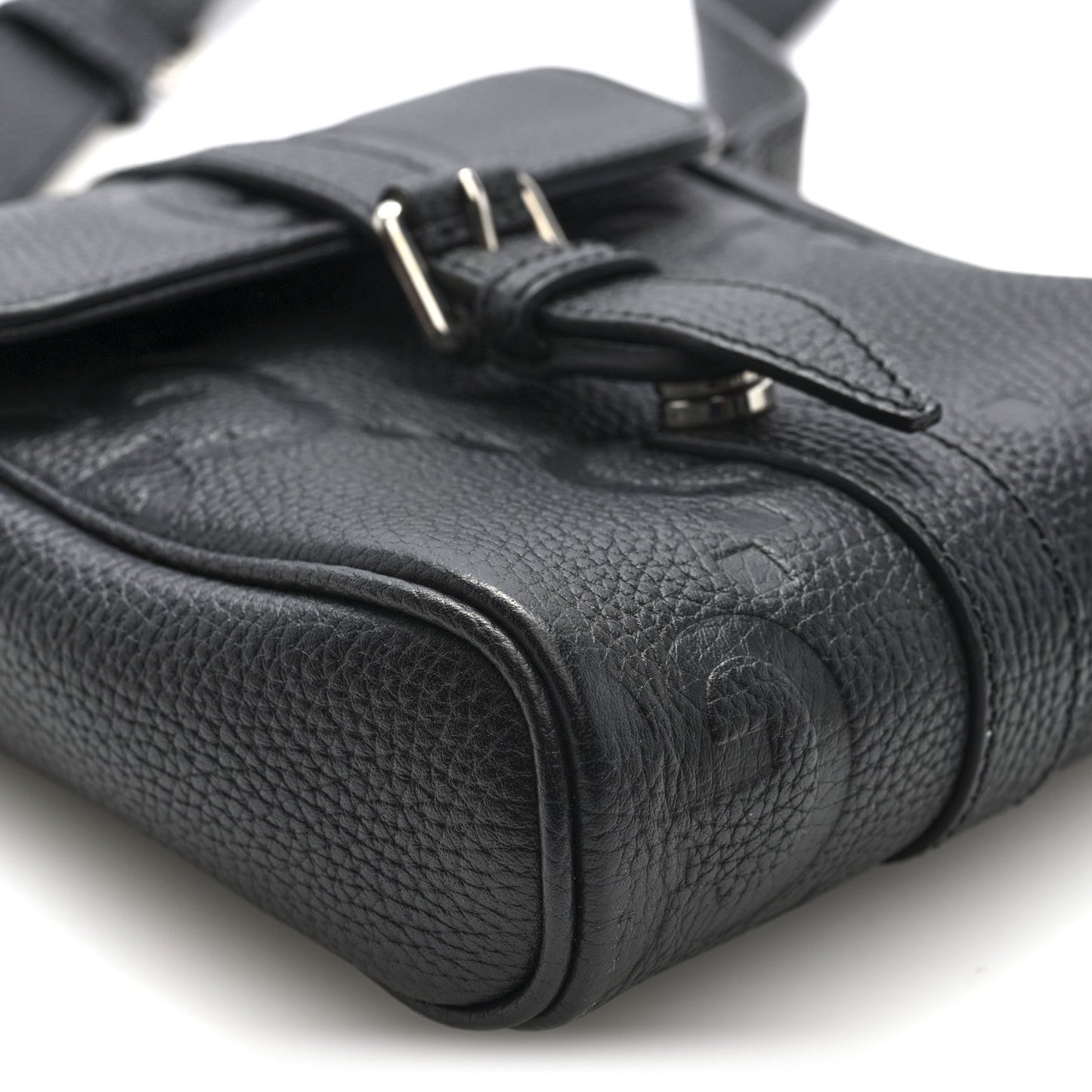 Piuma Calfskin Jumbo GG Embossed Small Messenger Bag Black