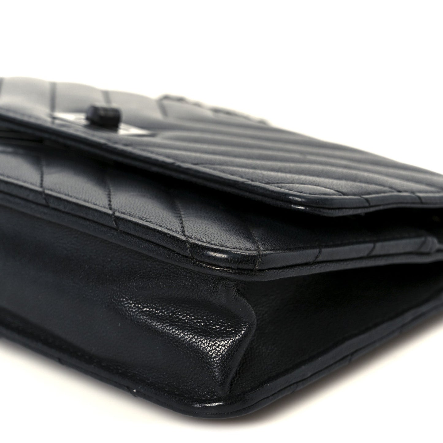 Sheepskin Chevron Reissue Wallet On Chain WOC So Black