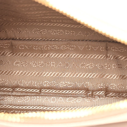 Saffiano Re-Edition 2005 Shoulder Bag Cammeo